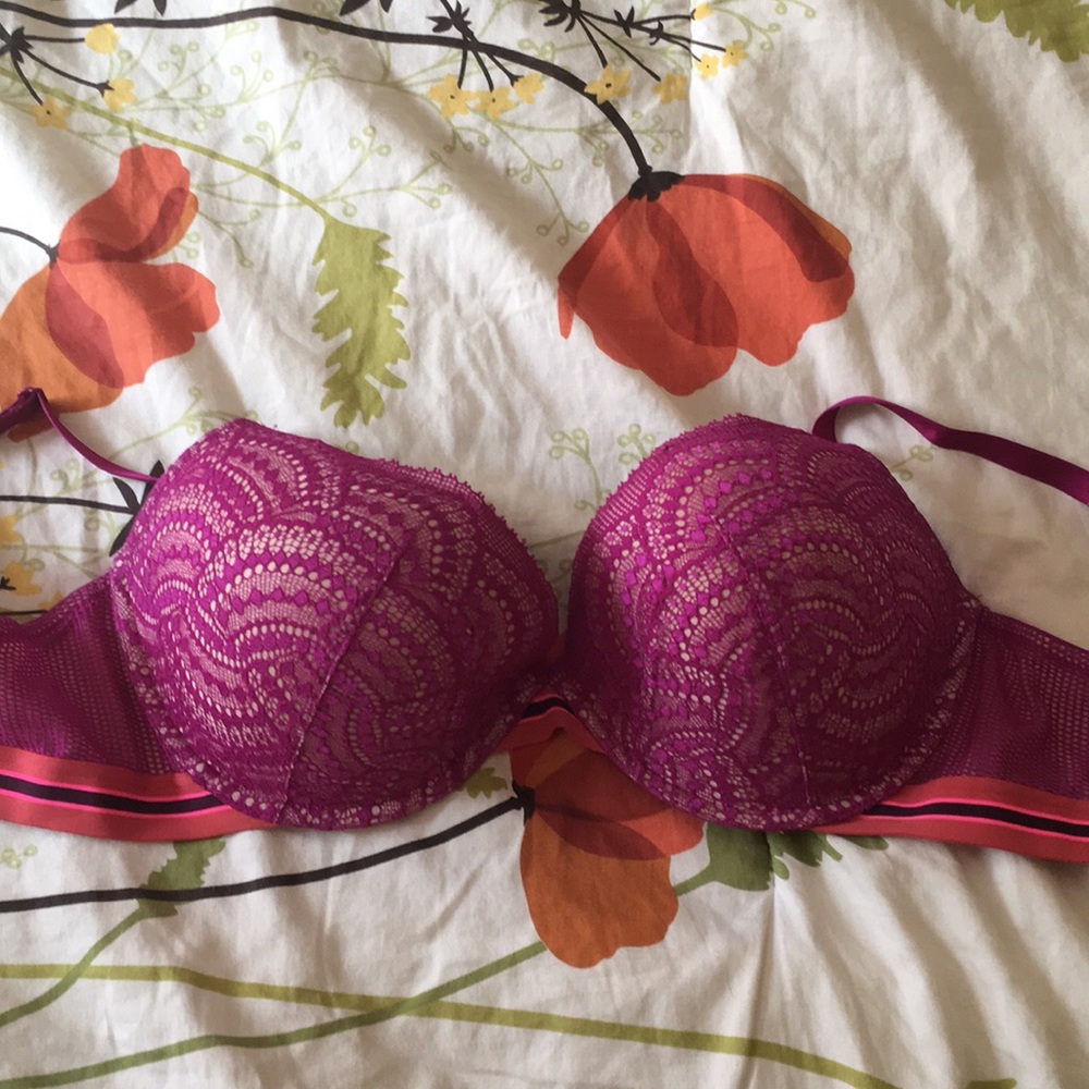 Victoria’s Secret Lace Bra 36 DDD